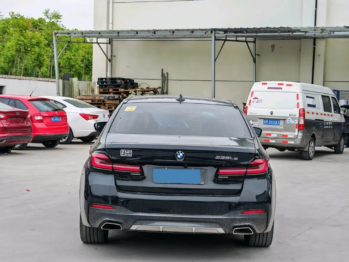 2021 BMW 5 Series 2.0T 184HP L4 8AT PHEV 17.7KWH,autocango,china used car exporter,china ev exporter,chinese used car exporter,chinese used ev exporter