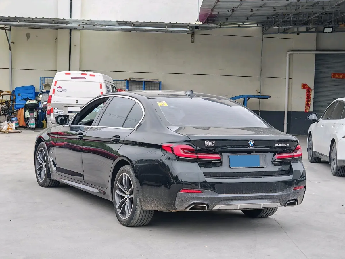 2021 BMW 5 Series 2.0T 184HP L4 8AT PHEV 17.7KWH,autocango,china used car exporter,china ev exporter,chinese used car exporter,chinese used ev exporter
