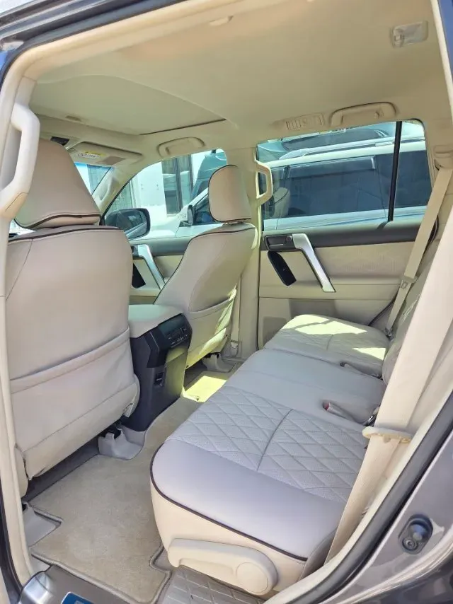 2019 Land Rover Range Rover Velar 2.0T 300HP L4 8AT,autocango,china used car exporter,china ev exporter,chinese used car exporter,chinese used ev exporter