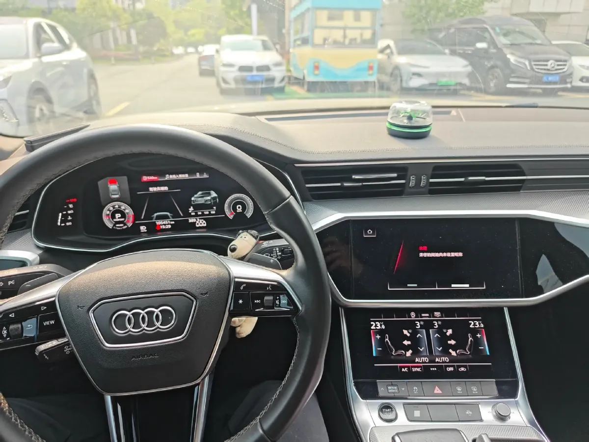 2021 Audi A6L 2.0T 224HP L4 7DCT,autocango,china used car exporter,china ev exporter,chinese used car exporter,chinese used ev exporter