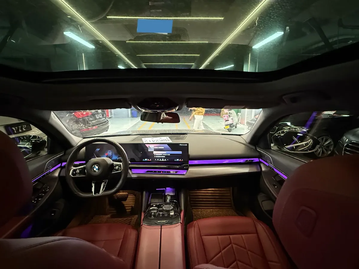 2024 BMW 5 Series 2.0T 258HP L4 8AT,autocango,china used car exporter,china ev exporter,chinese used car exporter,chinese used ev exporter