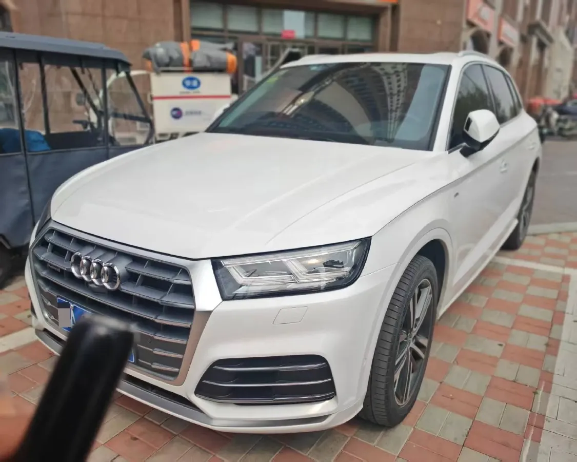 2020 Audi Q5L 2.0T 252HP L4 7DCT,autocango,china used car exporter,china ev exporter,chinese used car exporter,chinese used ev exporter
