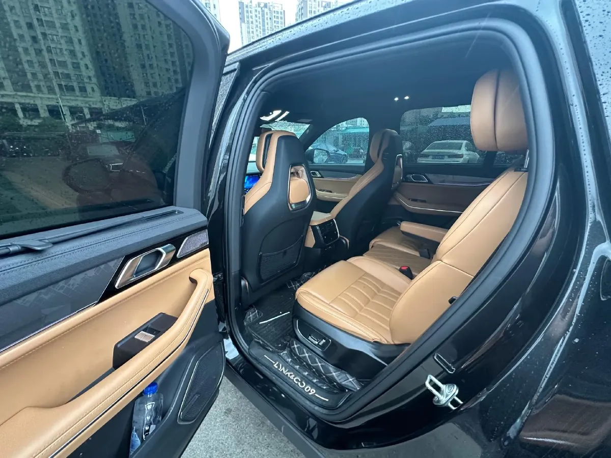 2023 LYNK&CO 09 EM-P 2.0T 254HP L4 3DHT PHEV 40.1KWH,autocango,china used car exporter,china ev exporter,chinese used car exporter,chinese used ev exporter