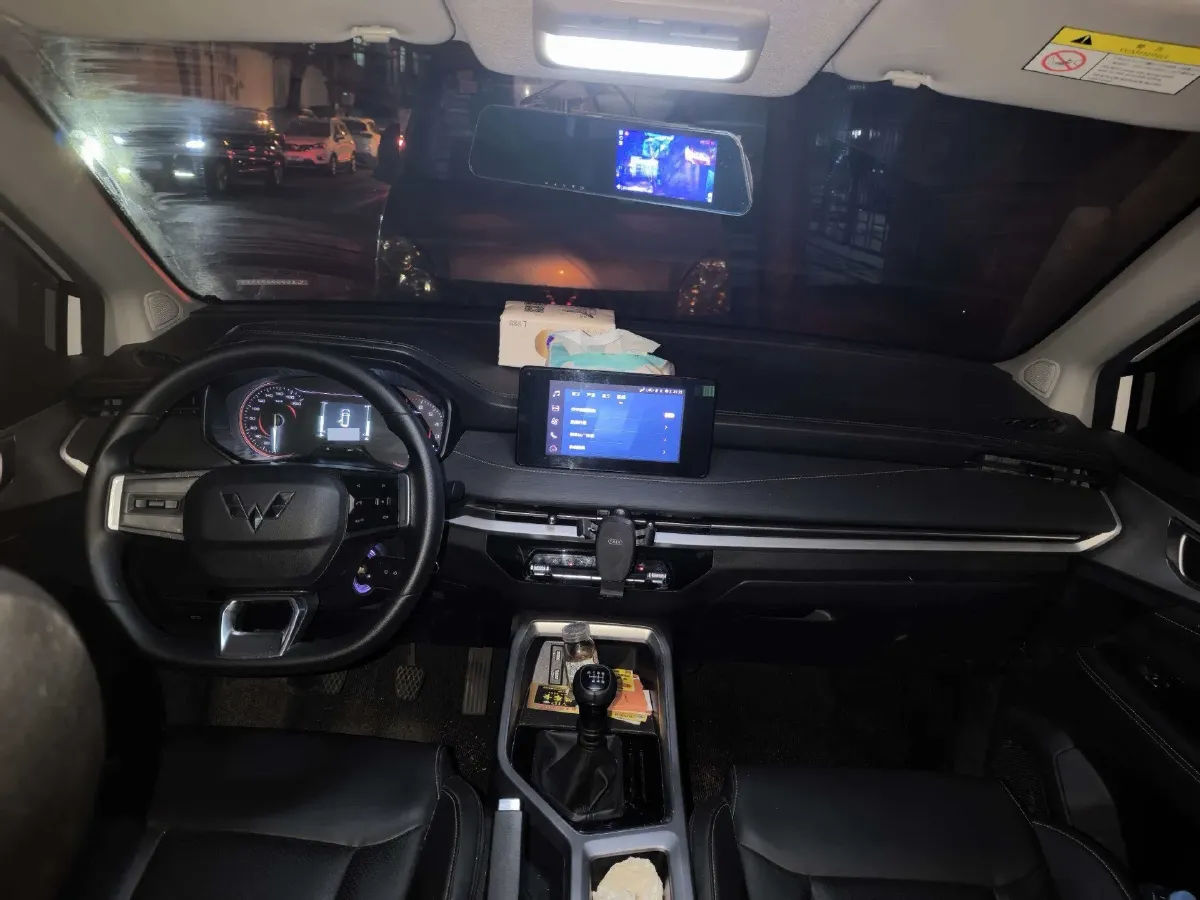 2022 WuLing JiaChen 1.5L 99HP L4 6MT,autocango,china used car exporter,china ev exporter,chinese used car exporter,chinese used ev exporter