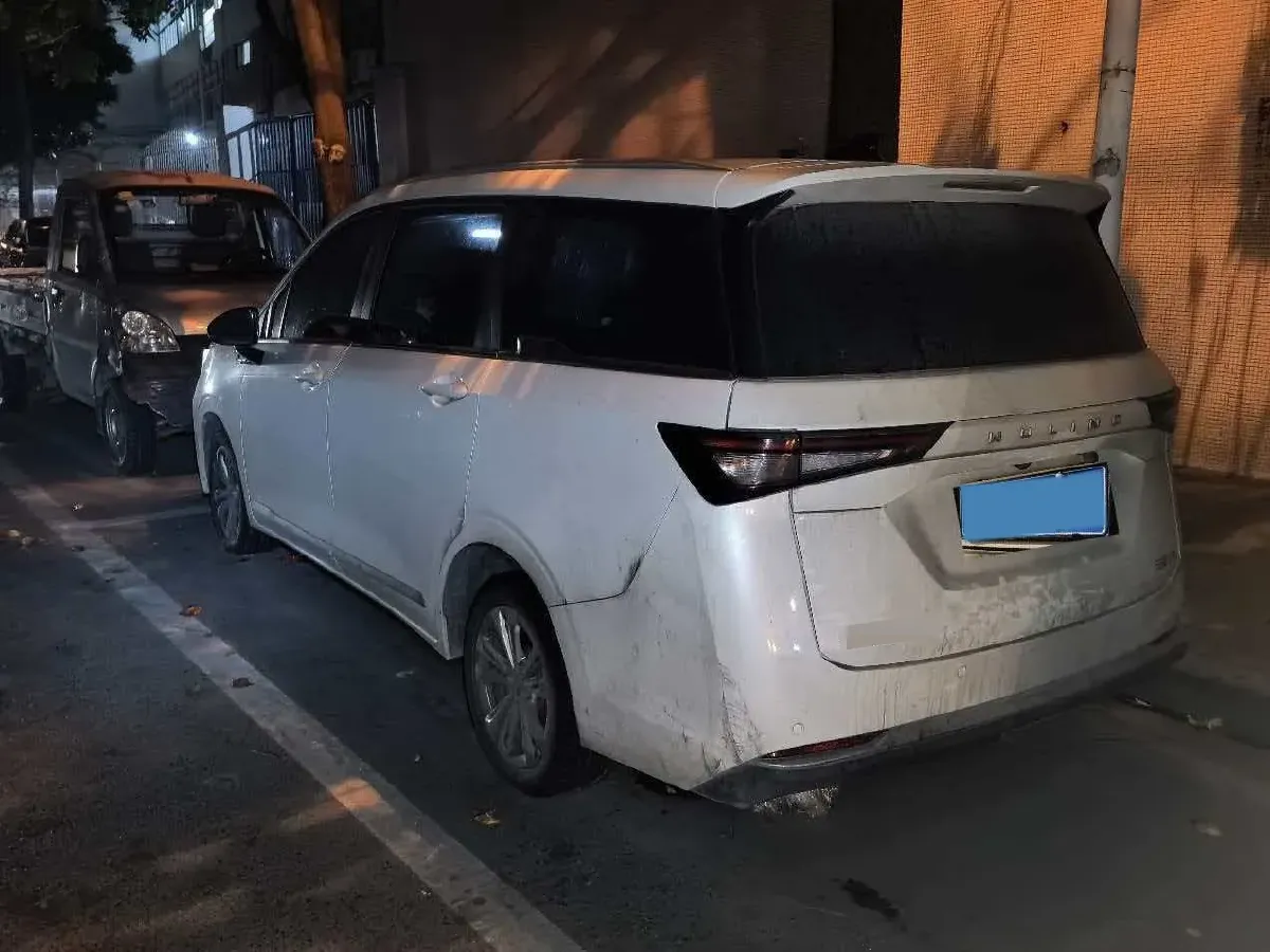 2022 WuLing JiaChen 1.5L 99HP L4 6MT,autocango,china used car exporter,china ev exporter,chinese used car exporter,chinese used ev exporter