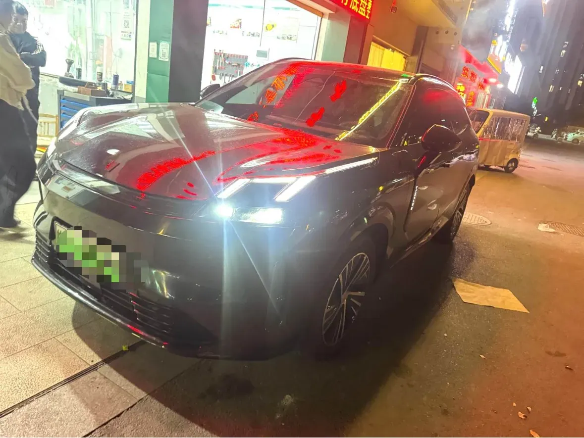 2024 LYNK&CO 08 EM-P 1.5T 163HP L4 3DHT PHEV 21.2KWH,autocango,china used car exporter,china ev exporter,chinese used car exporter,chinese used ev exporter