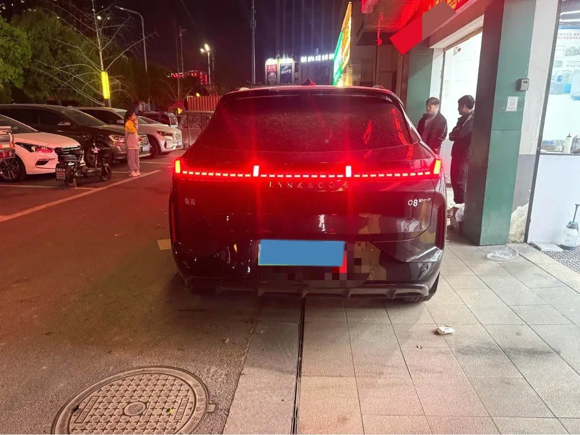2024 LYNK&CO 08 EM-P 1.5T 163HP L4 3DHT PHEV 21.2KWH,autocango,china used car exporter,china ev exporter,chinese used car exporter,chinese used ev exporter
