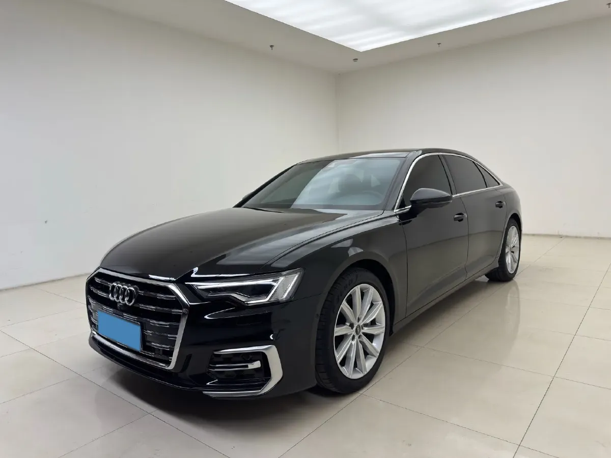 2023 Audi A6L 2.0T 245HP L4 7DCT,autocango,china used car exporter,china ev exporter,chinese used car exporter,chinese used ev exporter
