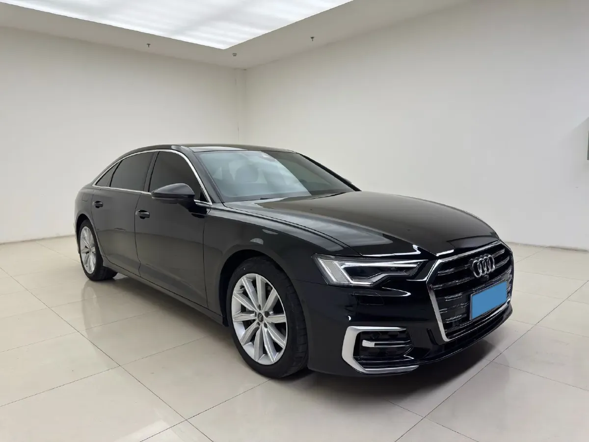 2023 Audi A6L 2.0T 245HP L4 7DCT,autocango,china used car exporter,china ev exporter,chinese used car exporter,chinese used ev exporter