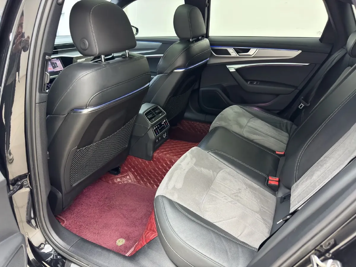 2023 Audi A6L 2.0T 245HP L4 7DCT,autocango,china used car exporter,china ev exporter,chinese used car exporter,chinese used ev exporter