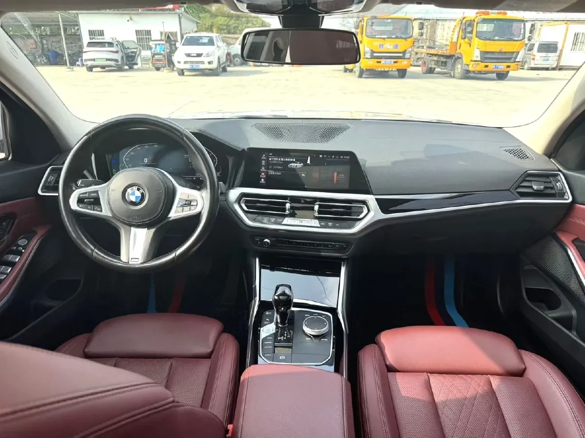2022 BMW 3 Series 2.0T 156HP L4 8AT,autocango,china used car exporter,china ev exporter,chinese used car exporter,chinese used ev exporter