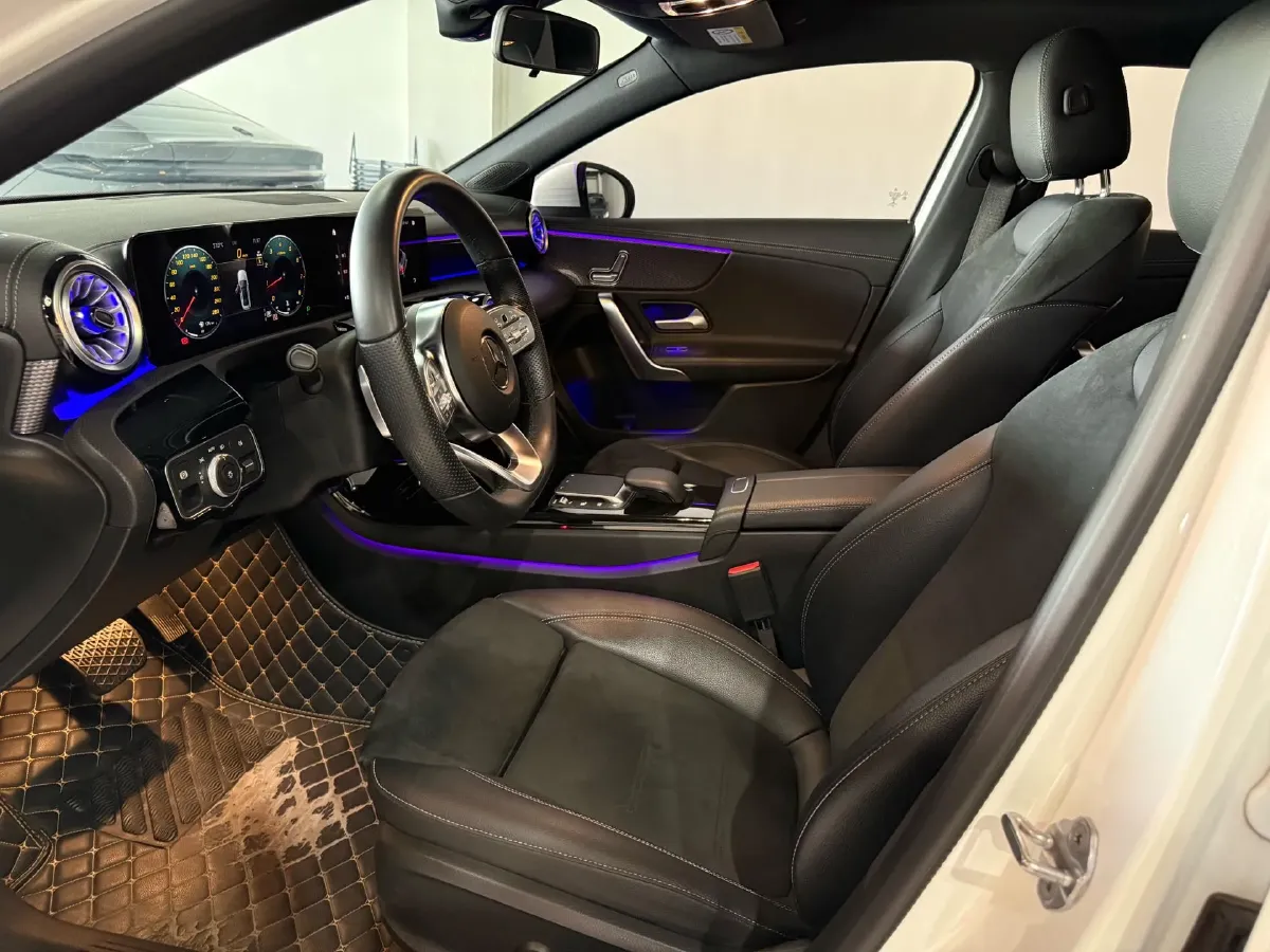 2022 Mercedes-Benz A Class 1.3T 163HP L4 7DCT,autocango,china used car exporter,china ev exporter,chinese used car exporter,chinese used ev exporter