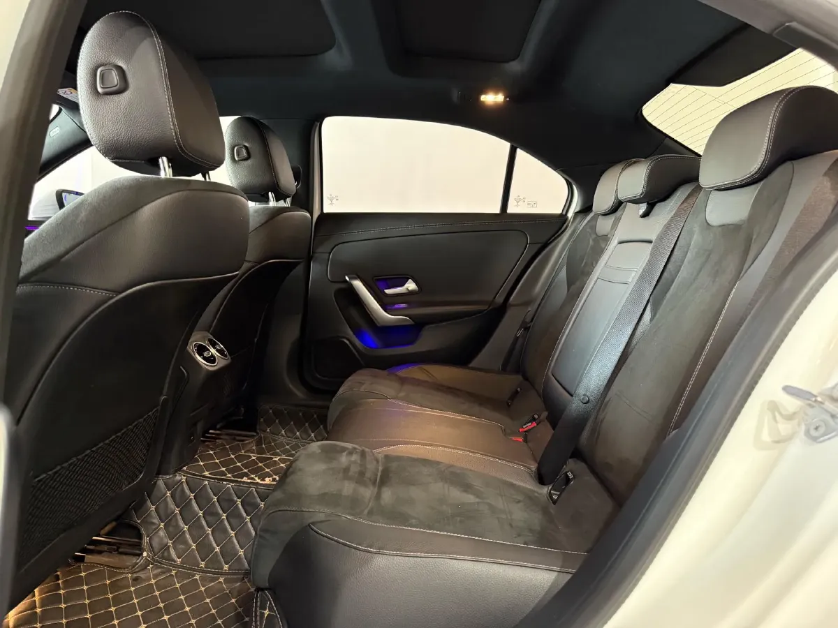 2022 Mercedes-Benz A Class 1.3T 163HP L4 7DCT,autocango,china used car exporter,china ev exporter,chinese used car exporter,chinese used ev exporter