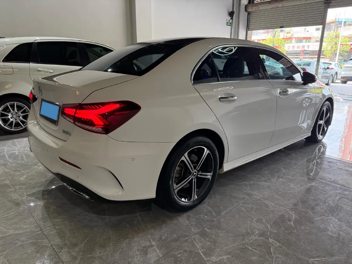 2022 Mercedes-Benz A Class 1.3T 163HP L4 7DCT,autocango,china used car exporter,china ev exporter,chinese used car exporter,chinese used ev exporter