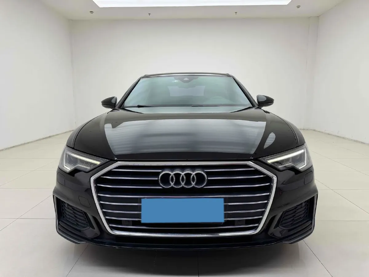 2020 Audi A6L 2.0T 190HP L4 7DCT,autocango,china used car exporter,china ev exporter,chinese used car exporter,chinese used ev exporter