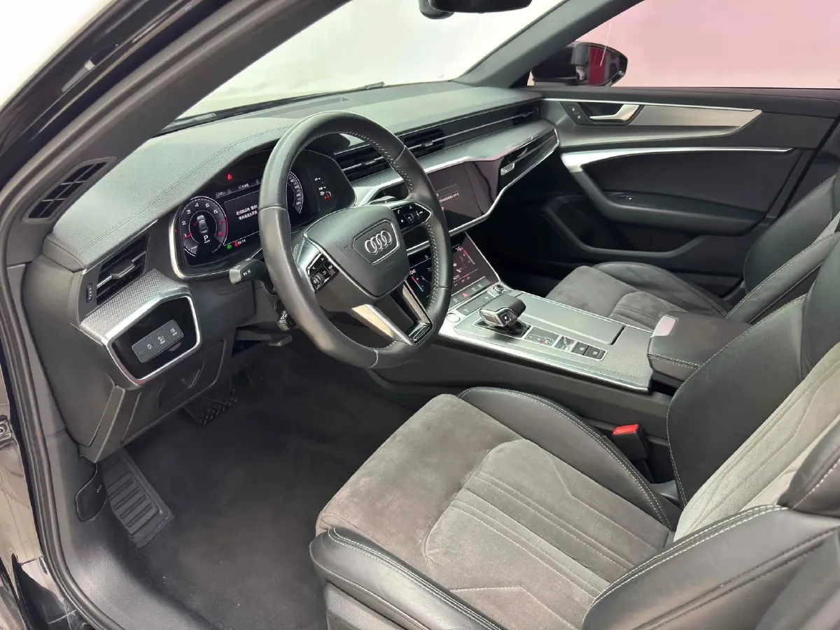 2020 Audi A6L 2.0T 190HP L4 7DCT,autocango,china used car exporter,china ev exporter,chinese used car exporter,chinese used ev exporter