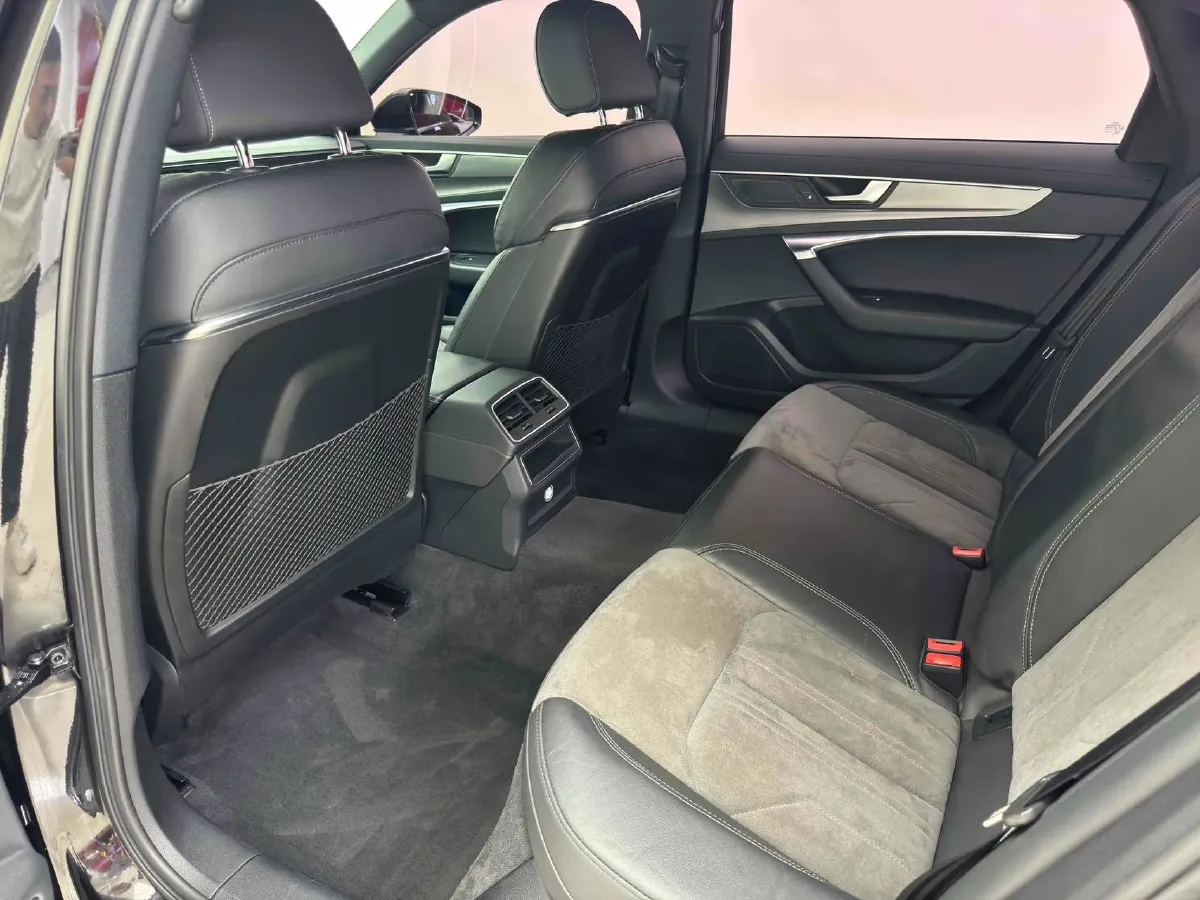 2020 Audi A6L 2.0T 190HP L4 7DCT,autocango,china used car exporter,china ev exporter,chinese used car exporter,chinese used ev exporter