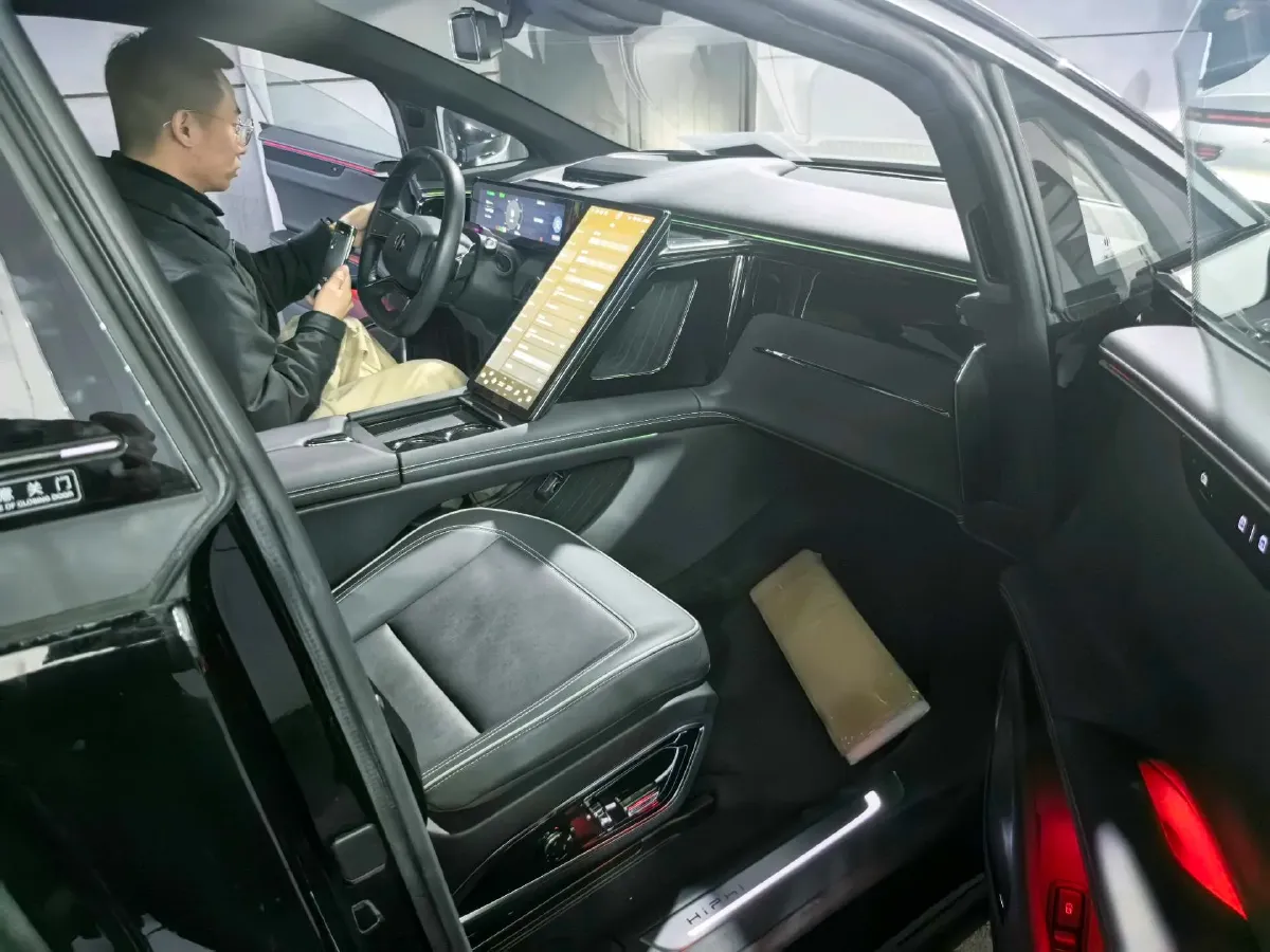 2022 HiPhi X BEV 97KWH,autocango,china used car exporter,china ev exporter,chinese used car exporter,chinese used ev exporter