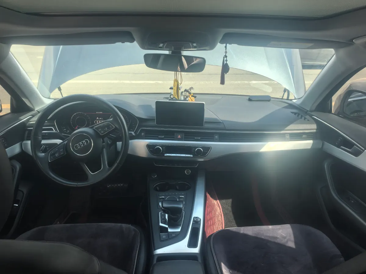 2019 Audi A4L 2.0T 190HP L4 7DCT,autocango,china used car exporter,china ev exporter,chinese used car exporter,chinese used ev exporter