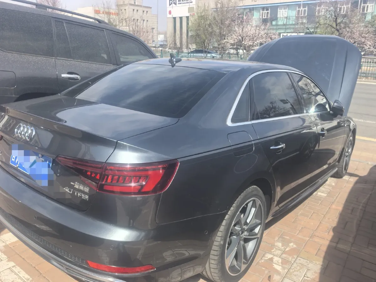 2019 Audi A4L 2.0T 190HP L4 7DCT,autocango,china used car exporter,china ev exporter,chinese used car exporter,chinese used ev exporter