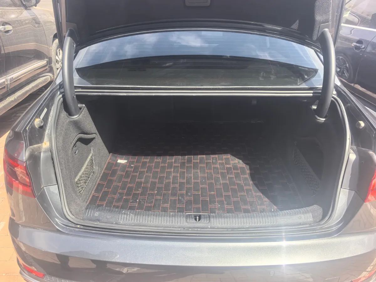 2019 Audi A4L 2.0T 190HP L4 7DCT,autocango,china used car exporter,china ev exporter,chinese used car exporter,chinese used ev exporter