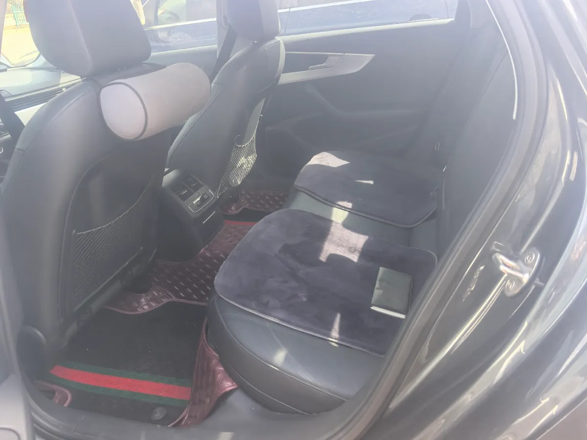 2019 Audi A4L 2.0T 190HP L4 7DCT,autocango,china used car exporter,china ev exporter,chinese used car exporter,chinese used ev exporter