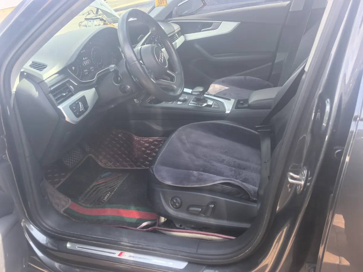 2019 Audi A4L 2.0T 190HP L4 7DCT,autocango,china used car exporter,china ev exporter,chinese used car exporter,chinese used ev exporter