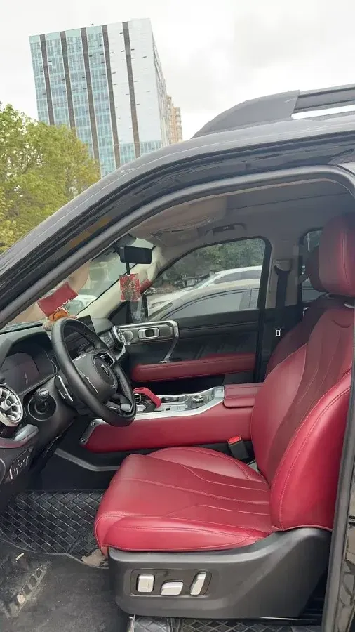 2024 Tank 400 2.0T 252HP L4 9AT PHEV 36.7/37.1KWH,autocango,china used car exporter,china ev exporter,chinese used car exporter,chinese used ev exporter