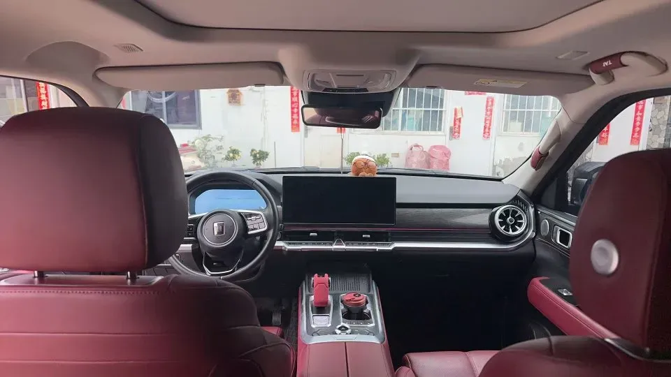 2024 Tank 400 2.0T 252HP L4 9AT PHEV 36.7/37.1KWH,autocango,china used car exporter,china ev exporter,chinese used car exporter,chinese used ev exporter