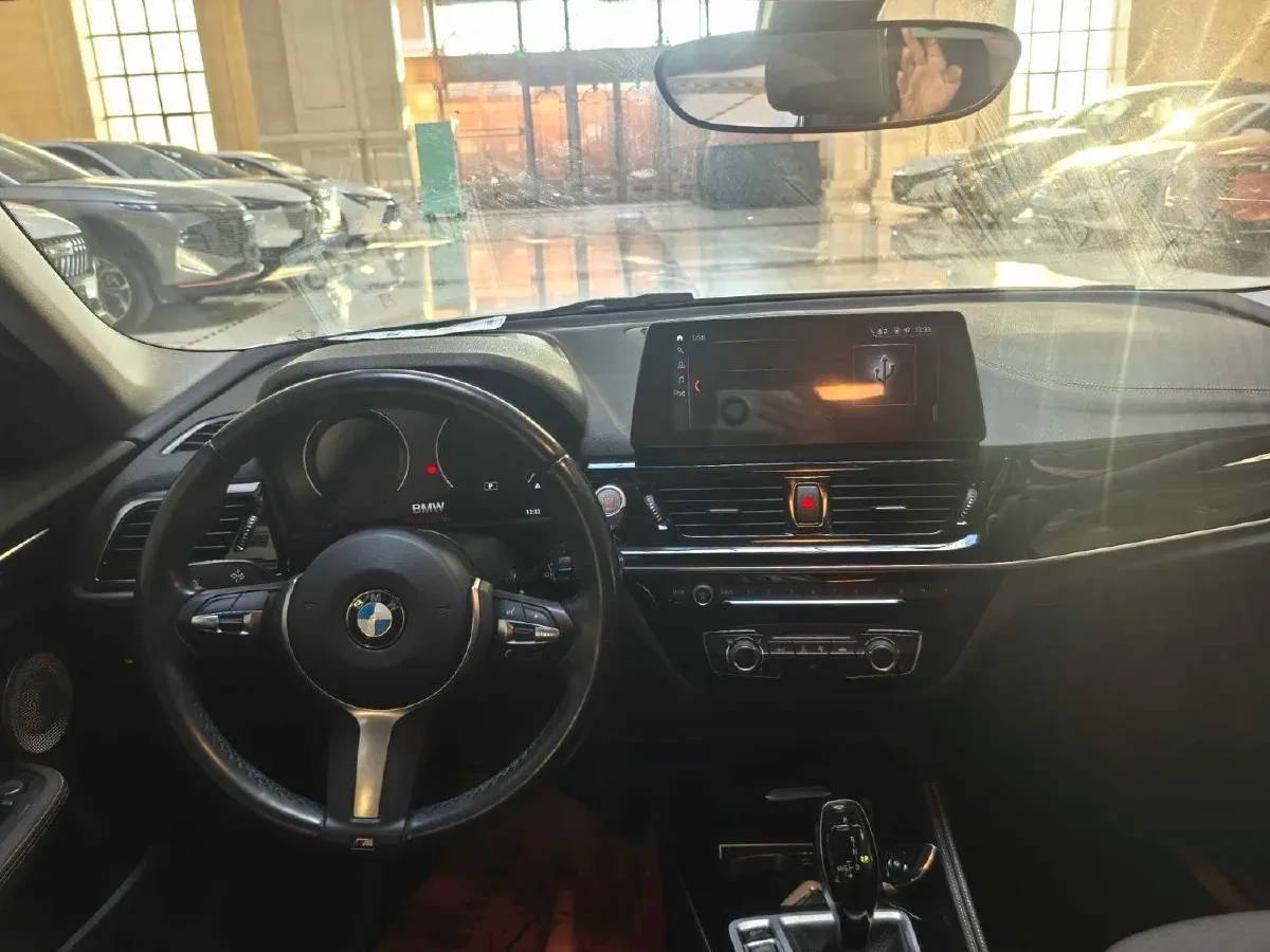 2022 BMW 1 Series 1.5T 140HP L3 7DCT,autocango,china used car exporter,china ev exporter,chinese used car exporter,chinese used ev exporter