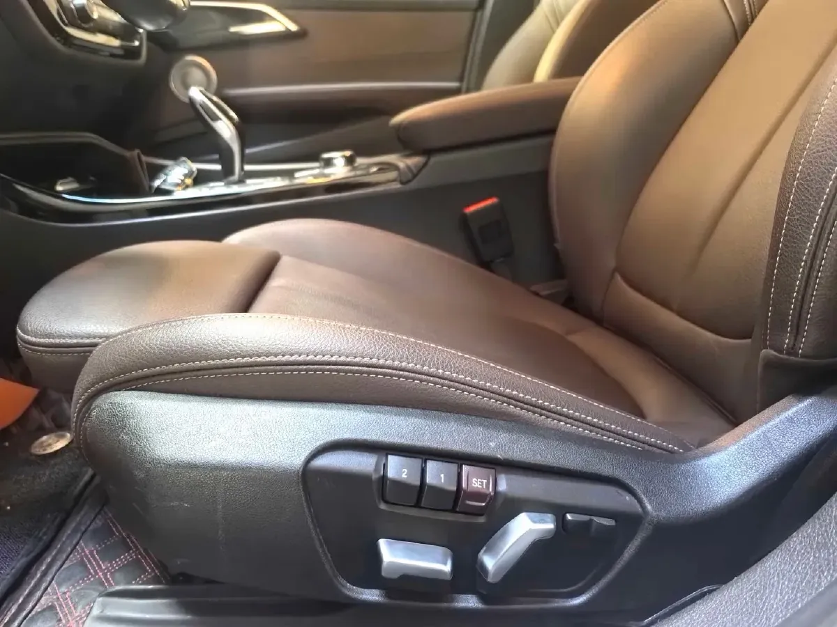 2022 BMW 1 Series 1.5T 140HP L3 7DCT,autocango,china used car exporter,china ev exporter,chinese used car exporter,chinese used ev exporter