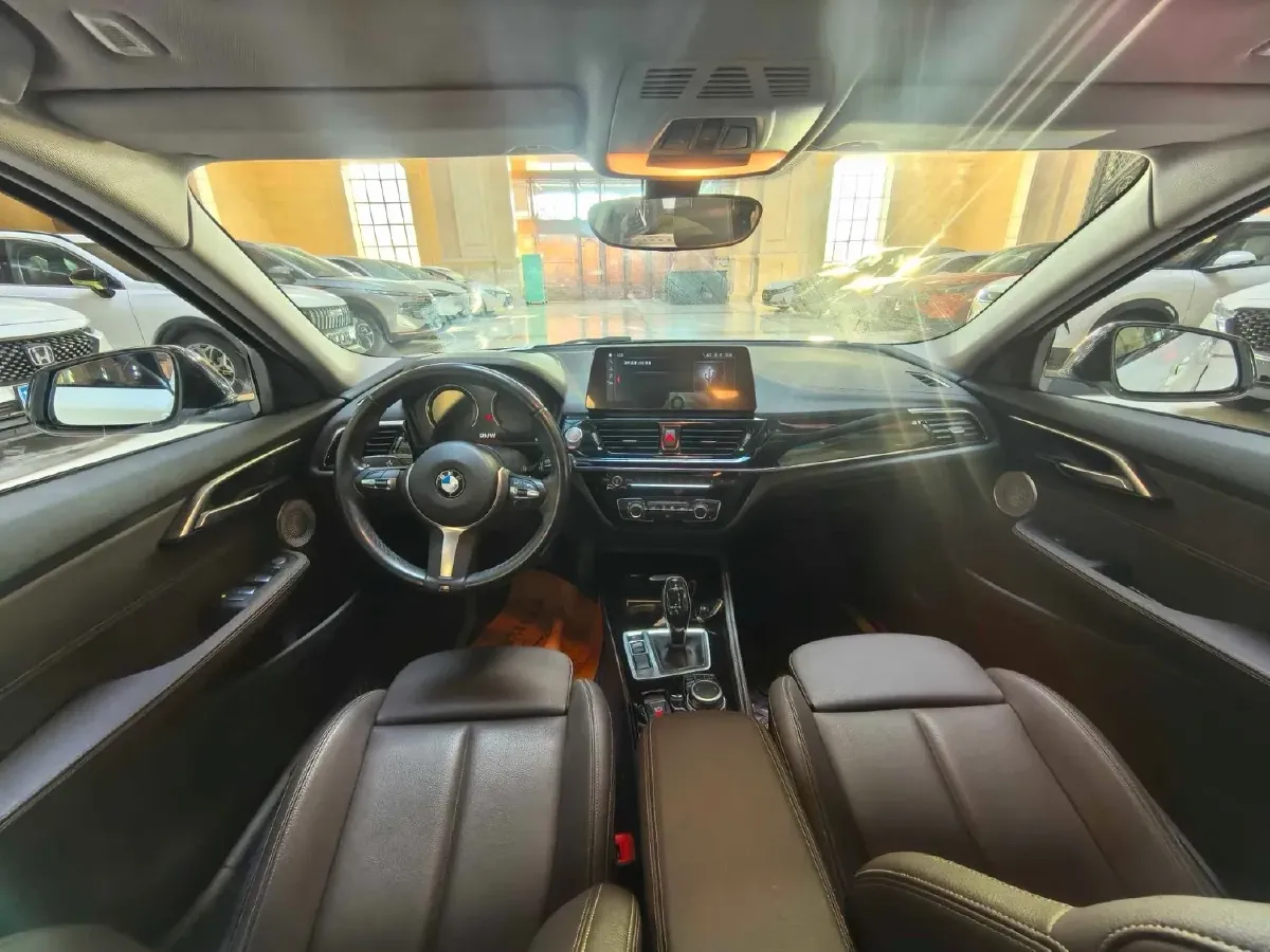 2022 BMW 1 Series 1.5T 140HP L3 7DCT,autocango,china used car exporter,china ev exporter,chinese used car exporter,chinese used ev exporter