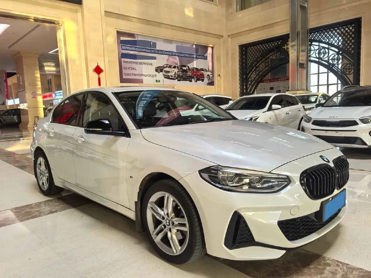 2022 BMW 1 Series 1.5T 140HP L3 7DCT,autocango,china used car exporter,china ev exporter,chinese used car exporter,chinese used ev exporter