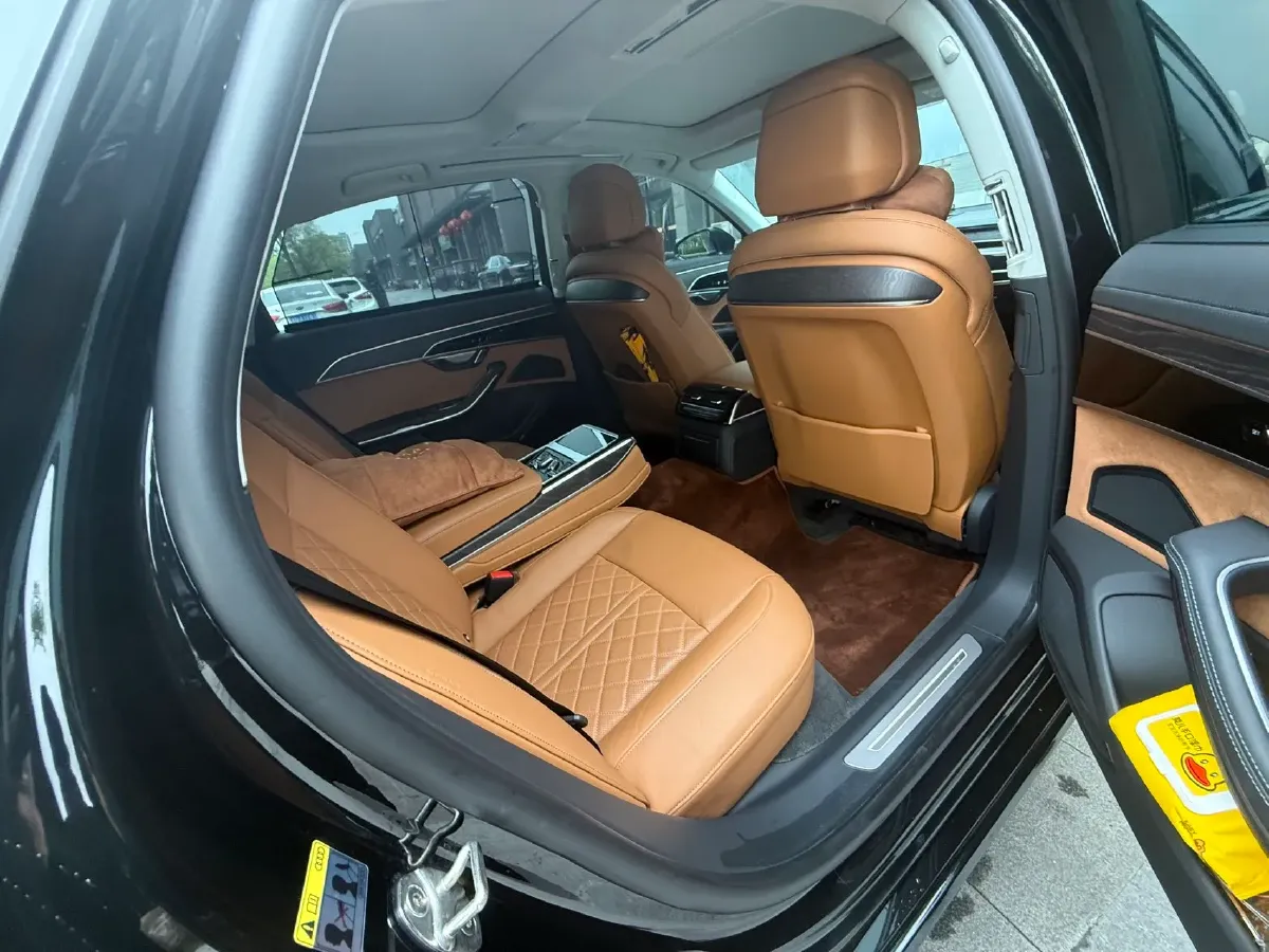 2024 Audi A8 3.0T 286HP V6 8AT,autocango,china used car exporter,china ev exporter,chinese used car exporter,chinese used ev exporter