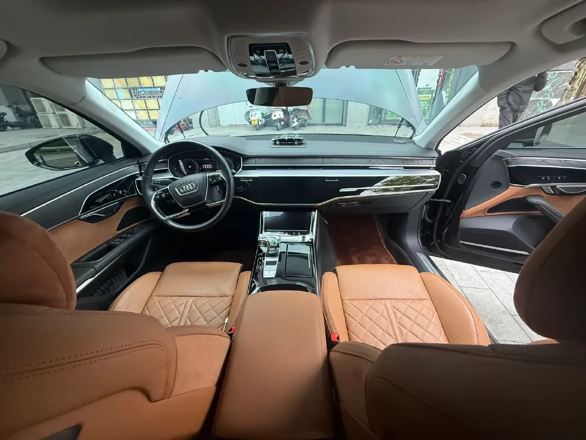 2024 Audi A8 3.0T 286HP V6 8AT,autocango,china used car exporter,china ev exporter,chinese used car exporter,chinese used ev exporter