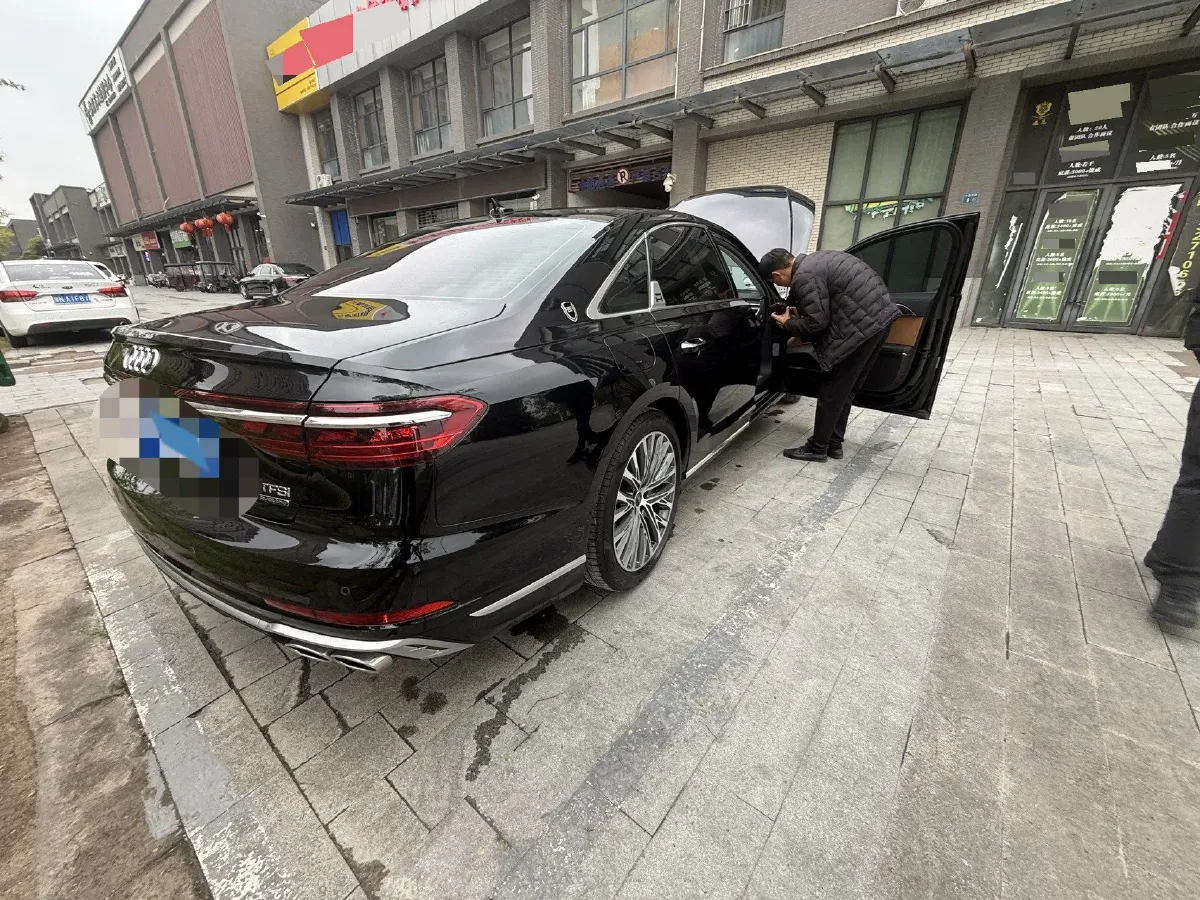 2024 Audi A8 3.0T 286HP V6 8AT,autocango,china used car exporter,china ev exporter,chinese used car exporter,chinese used ev exporter
