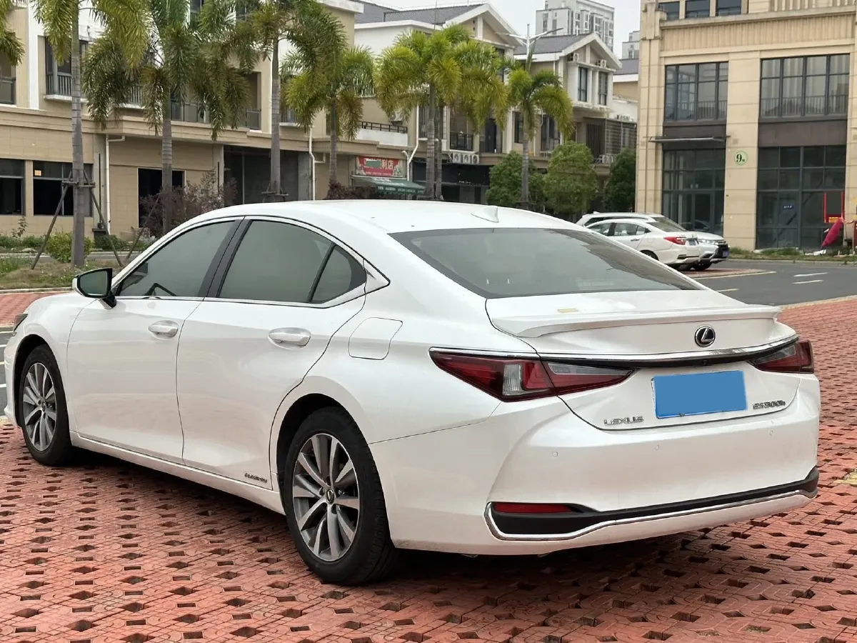 2020 Lexus ES 2.5L 178HP L4 E-CVT Hybrid,autocango,china used car exporter,china ev exporter,chinese used car exporter,chinese used ev exporter