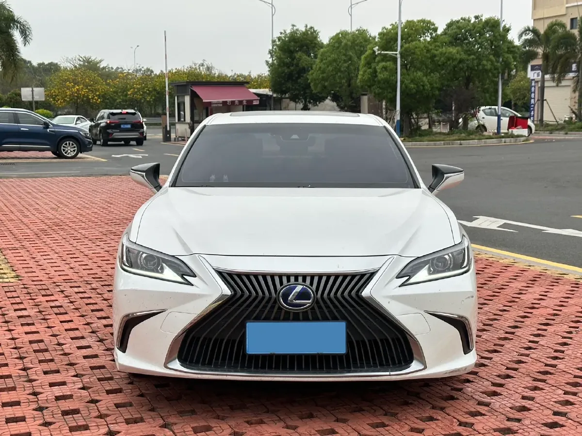 2020 Lexus ES 2.5L 178HP L4 E-CVT Hybrid,autocango,china used car exporter,china ev exporter,chinese used car exporter,chinese used ev exporter