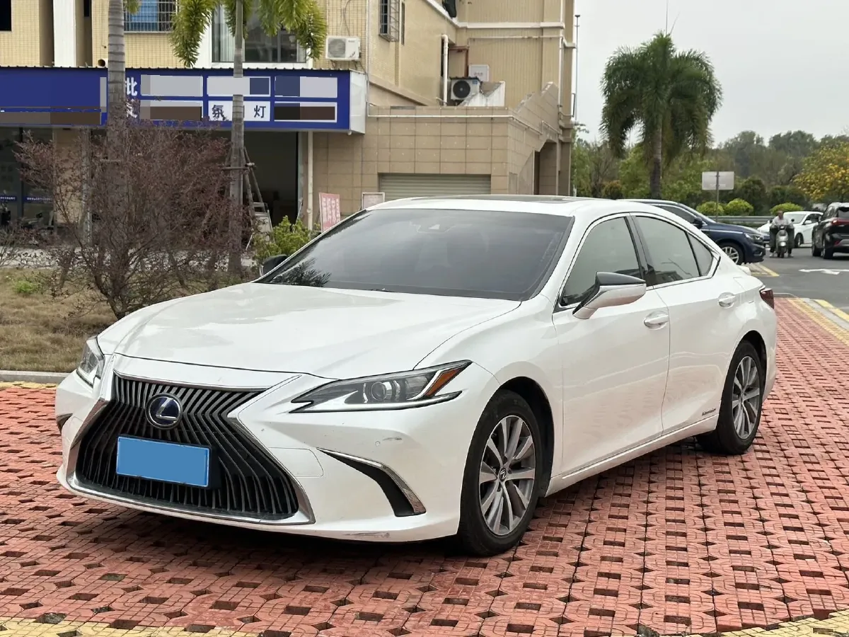 2020 Lexus ES 2.5L 178HP L4 E-CVT Hybrid,autocango,china used car exporter,china ev exporter,chinese used car exporter,chinese used ev exporter