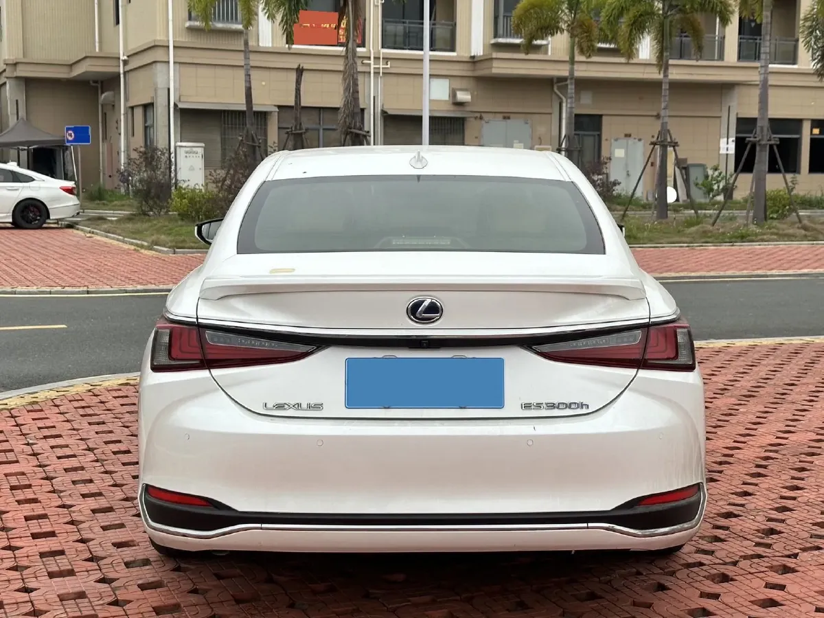 2020 Lexus ES 2.5L 178HP L4 E-CVT Hybrid,autocango,china used car exporter,china ev exporter,chinese used car exporter,chinese used ev exporter