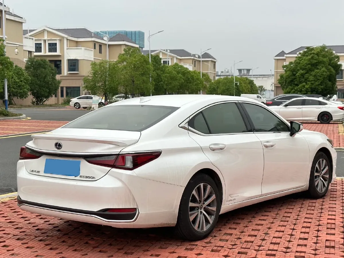 2020 Lexus ES 2.5L 178HP L4 E-CVT Hybrid,autocango,china used car exporter,china ev exporter,chinese used car exporter,chinese used ev exporter