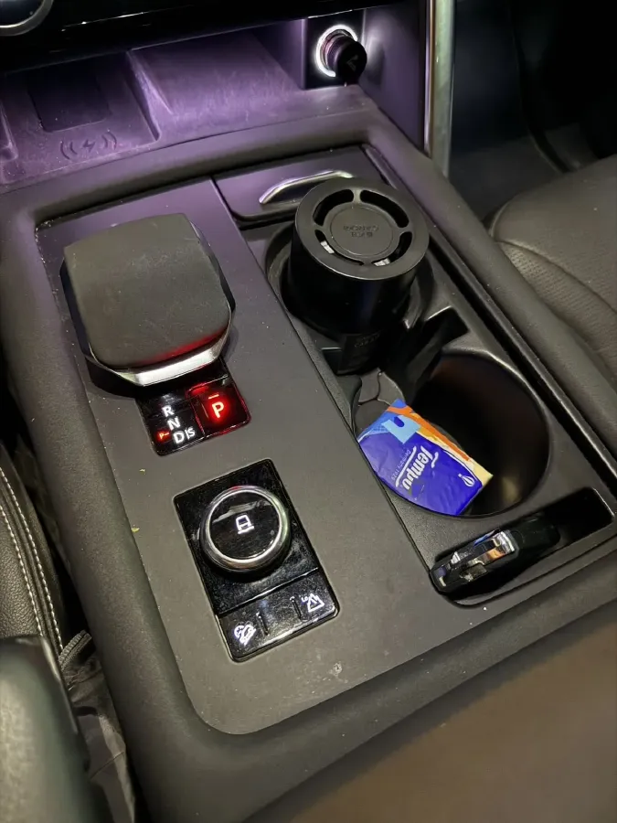 2023 Land Rover Discovery 3.0T 360HP L6 8AT,autocango,china used car exporter,china ev exporter,chinese used car exporter,chinese used ev exporter