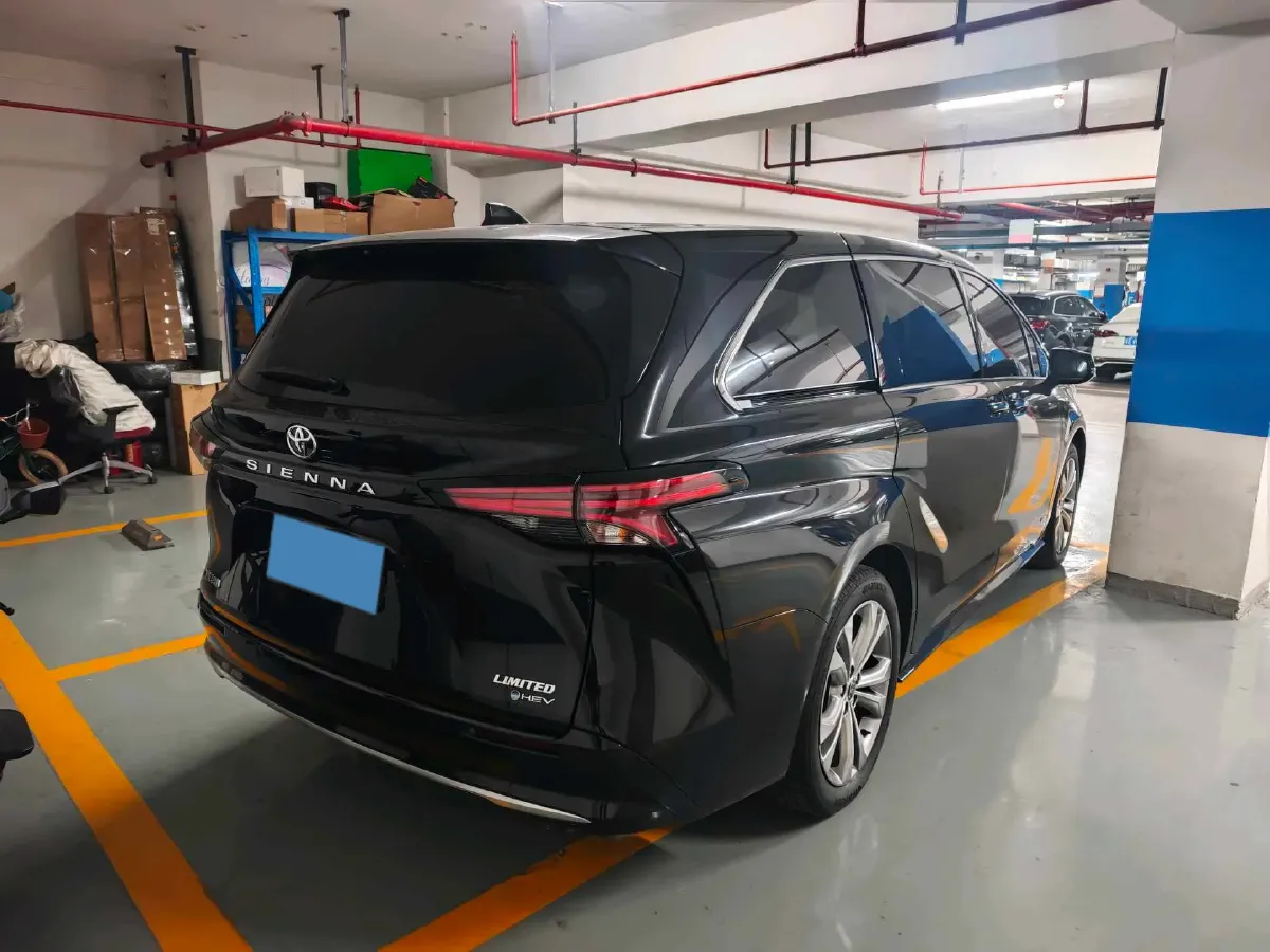 2024 Toyota Sienna 2.5L 189HP L4 E-CVT Hybrid,autocango,china used car exporter,china ev exporter,chinese used car exporter,chinese used ev exporter