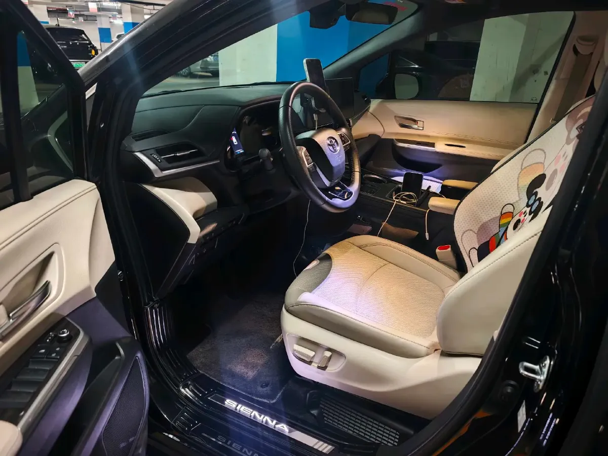 2024 Toyota Sienna 2.5L 189HP L4 E-CVT Hybrid,autocango,china used car exporter,china ev exporter,chinese used car exporter,chinese used ev exporter