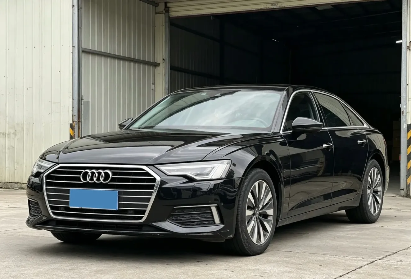 2019 Mercedes-Benz E Class 1.5T 184HP L4 9AT,autocango,china used car exporter,china ev exporter,chinese used car exporter,chinese used ev exporter