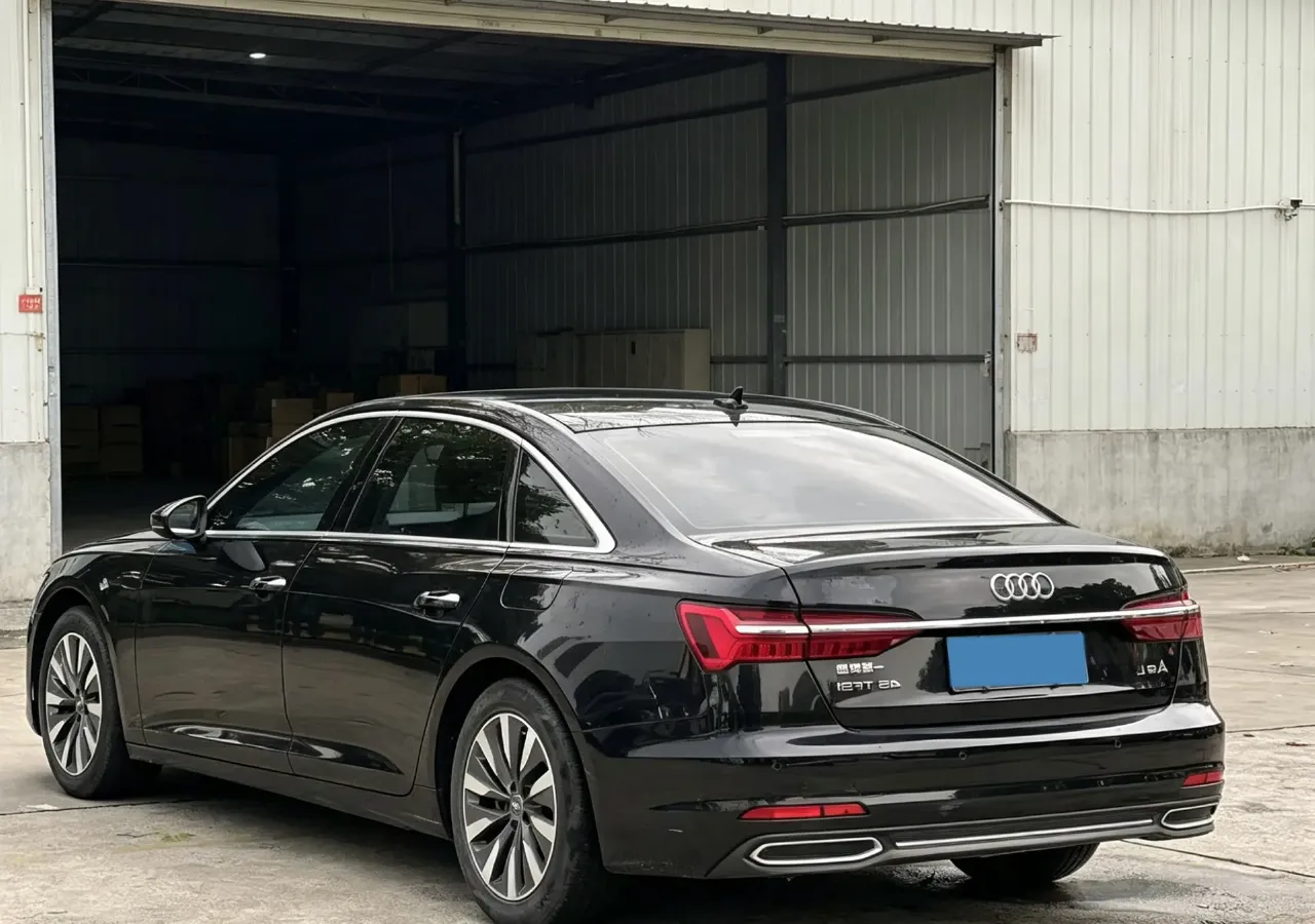 2019 Mercedes-Benz E Class 1.5T 184HP L4 9AT,autocango,china used car exporter,china ev exporter,chinese used car exporter,chinese used ev exporter