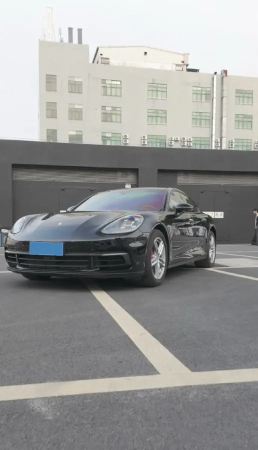 2019 Porsche Panamera 2.9T 330HP V6 8DCT,autocango,china used car exporter,china ev exporter,chinese used car exporter,chinese used ev exporter