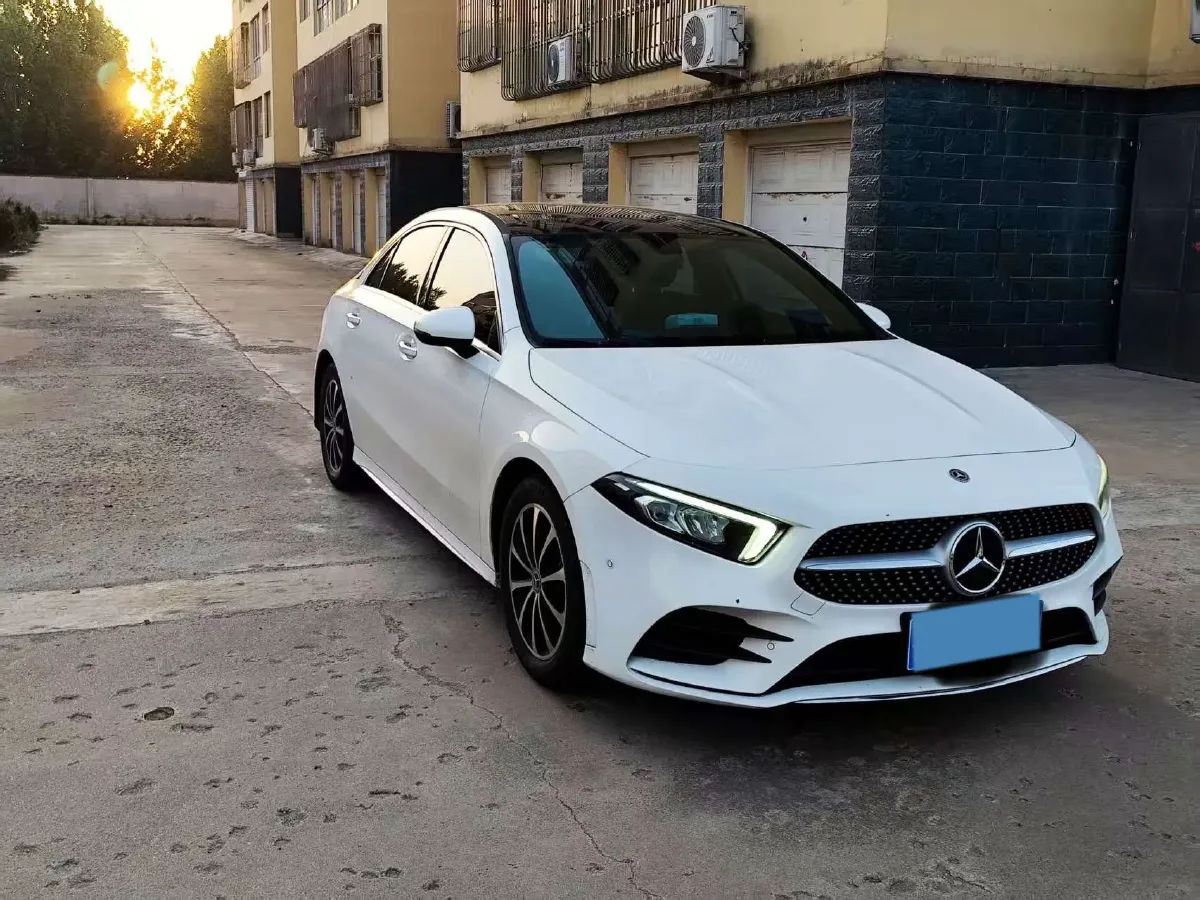 2020 Mercedes-Benz A Class 1.3T 163HP L4 7DCT,autocango,china used car exporter,china ev exporter,chinese used car exporter,chinese used ev exporter
