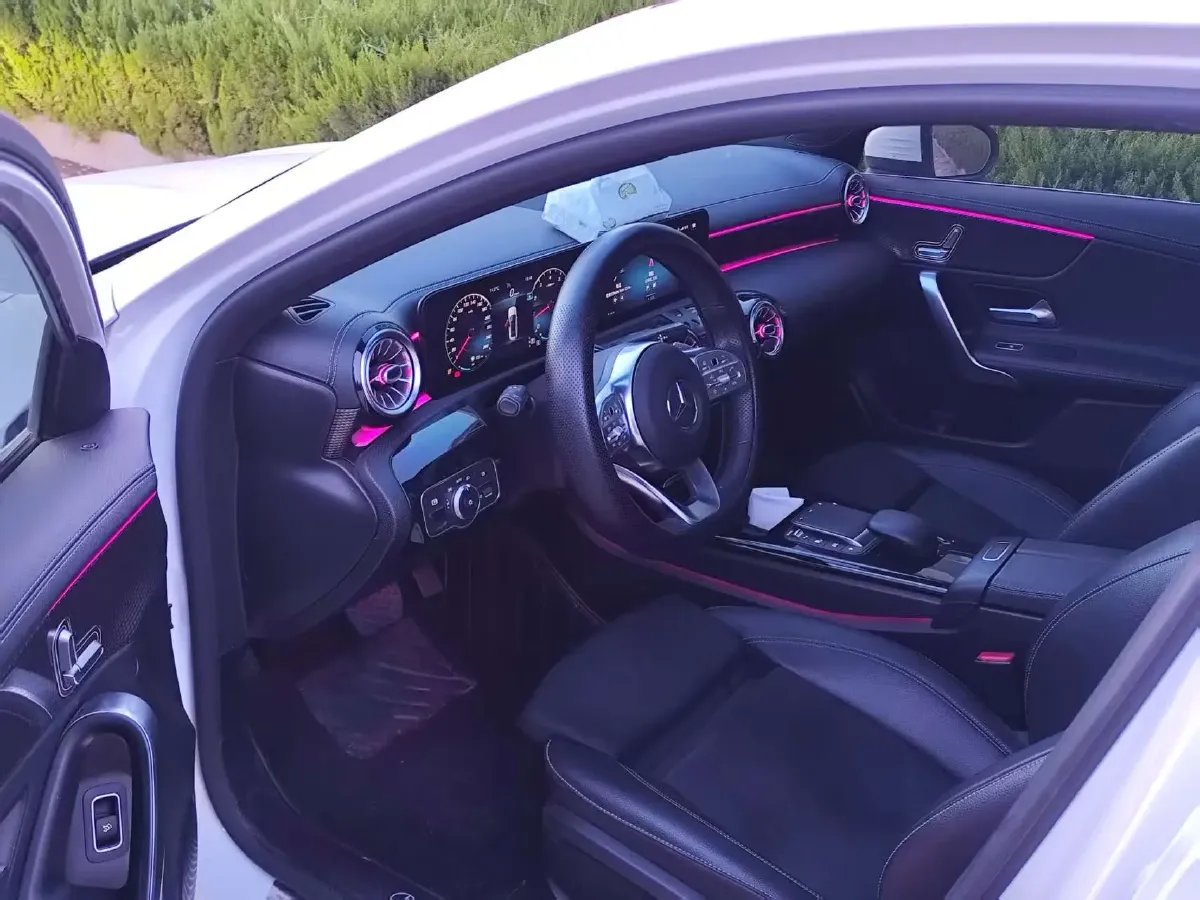 2020 Mercedes-Benz A Class 1.3T 163HP L4 7DCT,autocango,china used car exporter,china ev exporter,chinese used car exporter,chinese used ev exporter