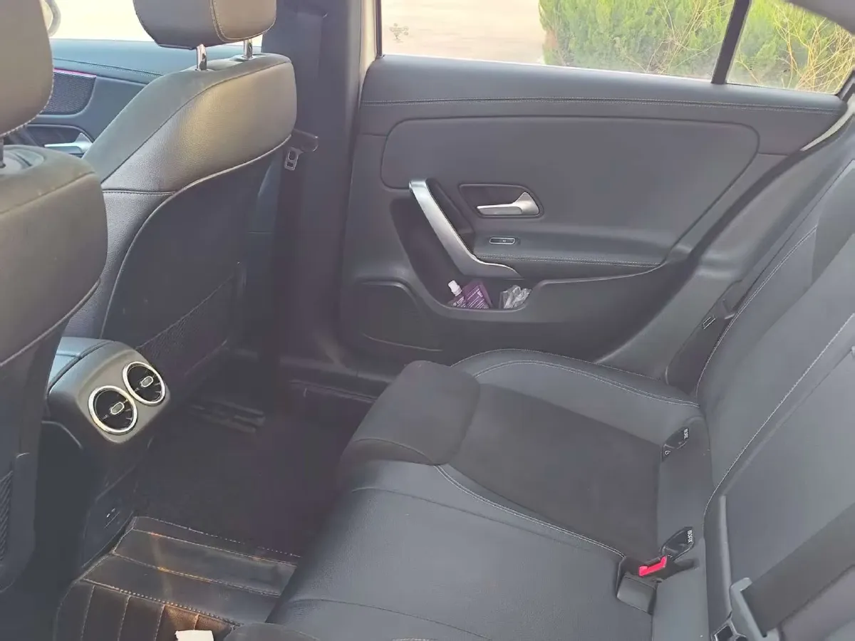 2020 Mercedes-Benz A Class 1.3T 163HP L4 7DCT,autocango,china used car exporter,china ev exporter,chinese used car exporter,chinese used ev exporter